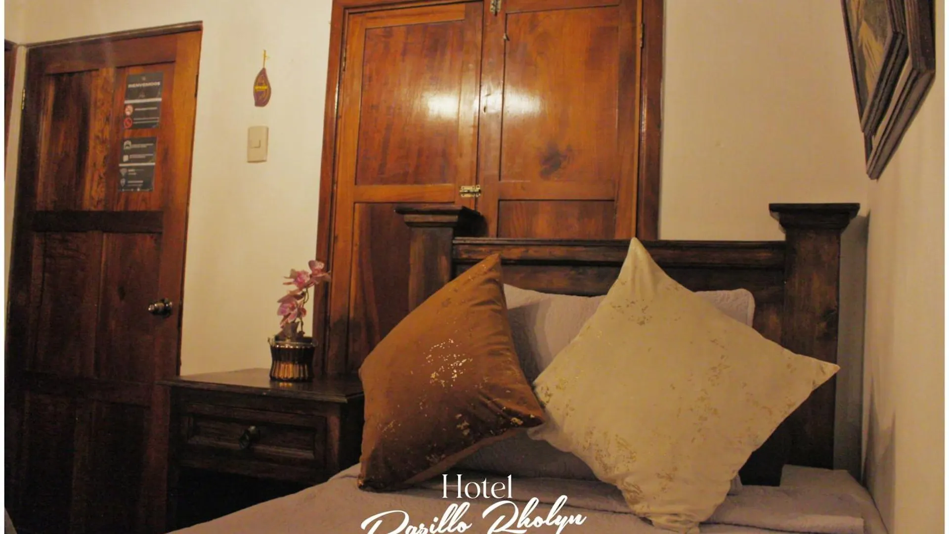 Hotel Rholyn Pura Vida !! Antigua
